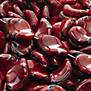 10pcs Czech Pressed Glass Ripple Twisted Flat Oval Beads 19x13mm Red Coral Jet Striped Moonlight (26907)